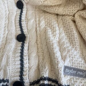 Taylor Swift, Folklore Cardigan XS/S